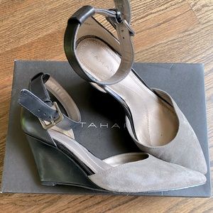 Tahari wedge